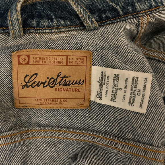 Upcycled Hand-Embellished Women’s Levi Strauss Signature Jean Jacket, size S - Picture 5 of 5